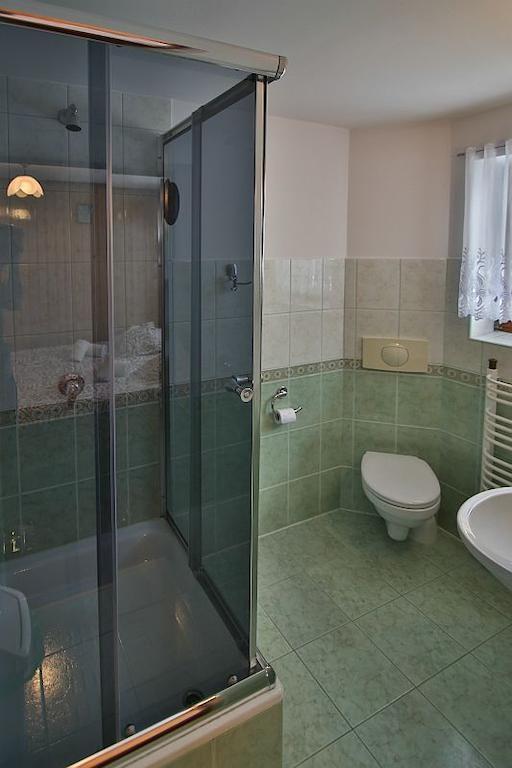 Osrodek Wypoczynku Dziubas Jan - 500 M Od Stacji Narciarskiej Kaniowka Bialka Tatrzanska Room photo